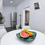 Alina شقة *